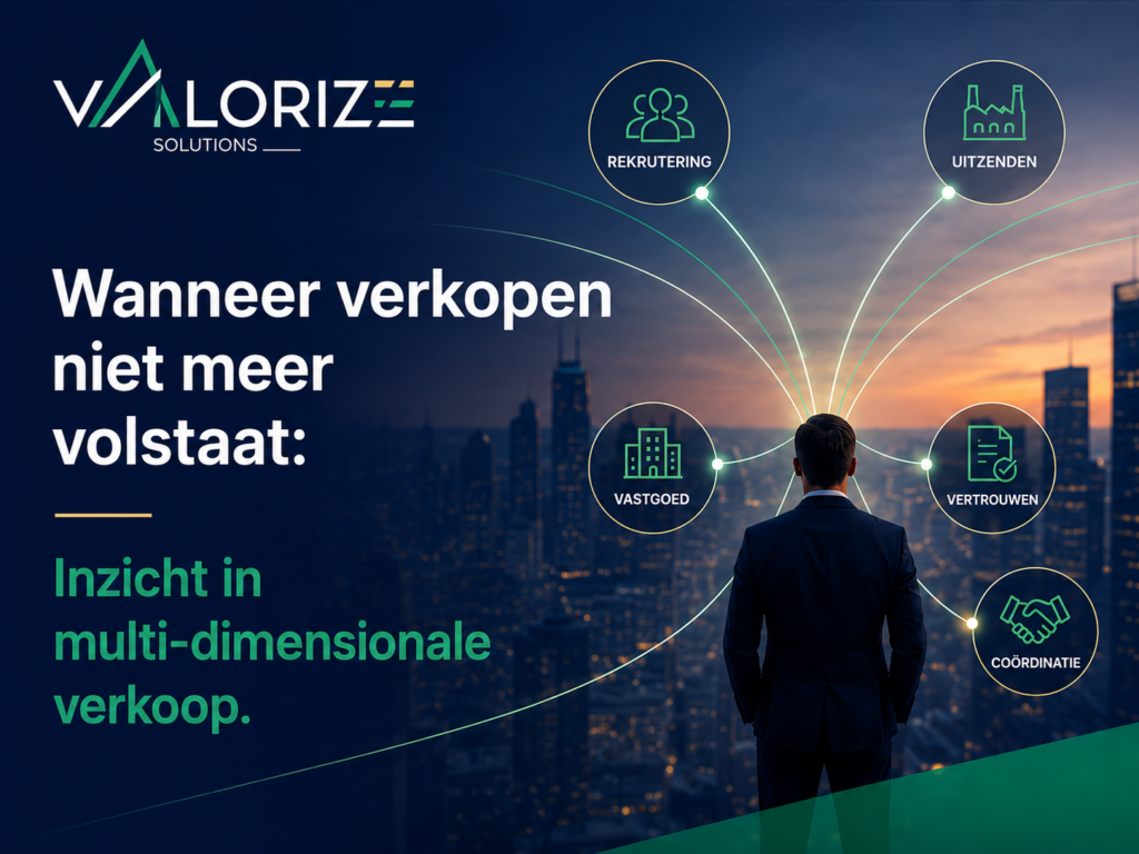 Zakelijke professional die meerdere belanghebbenden coördineert in rekrutering, uitzenden en vastgoed, als illustratie van multi-dimensionale verkoop.